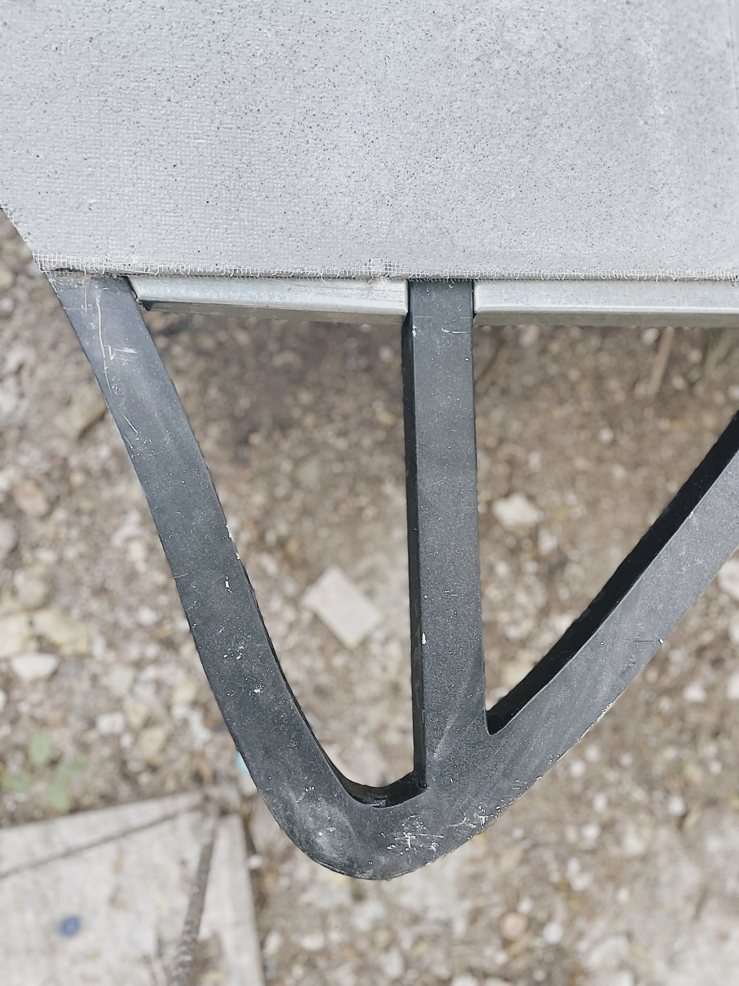 Hypha Inc. bio-mimetic desk — 5
