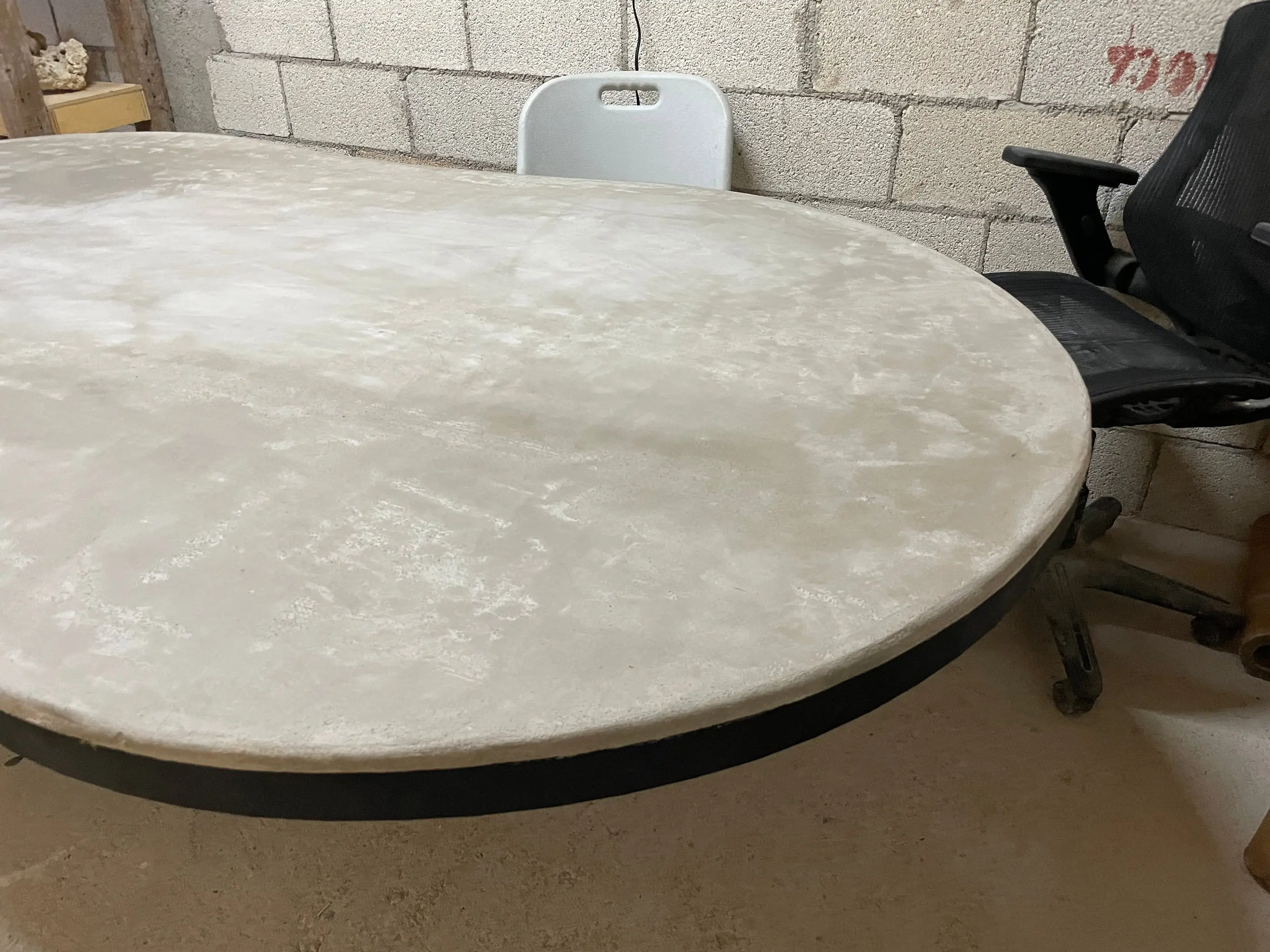 Hypha Inc. bio-mimetic desk — 15