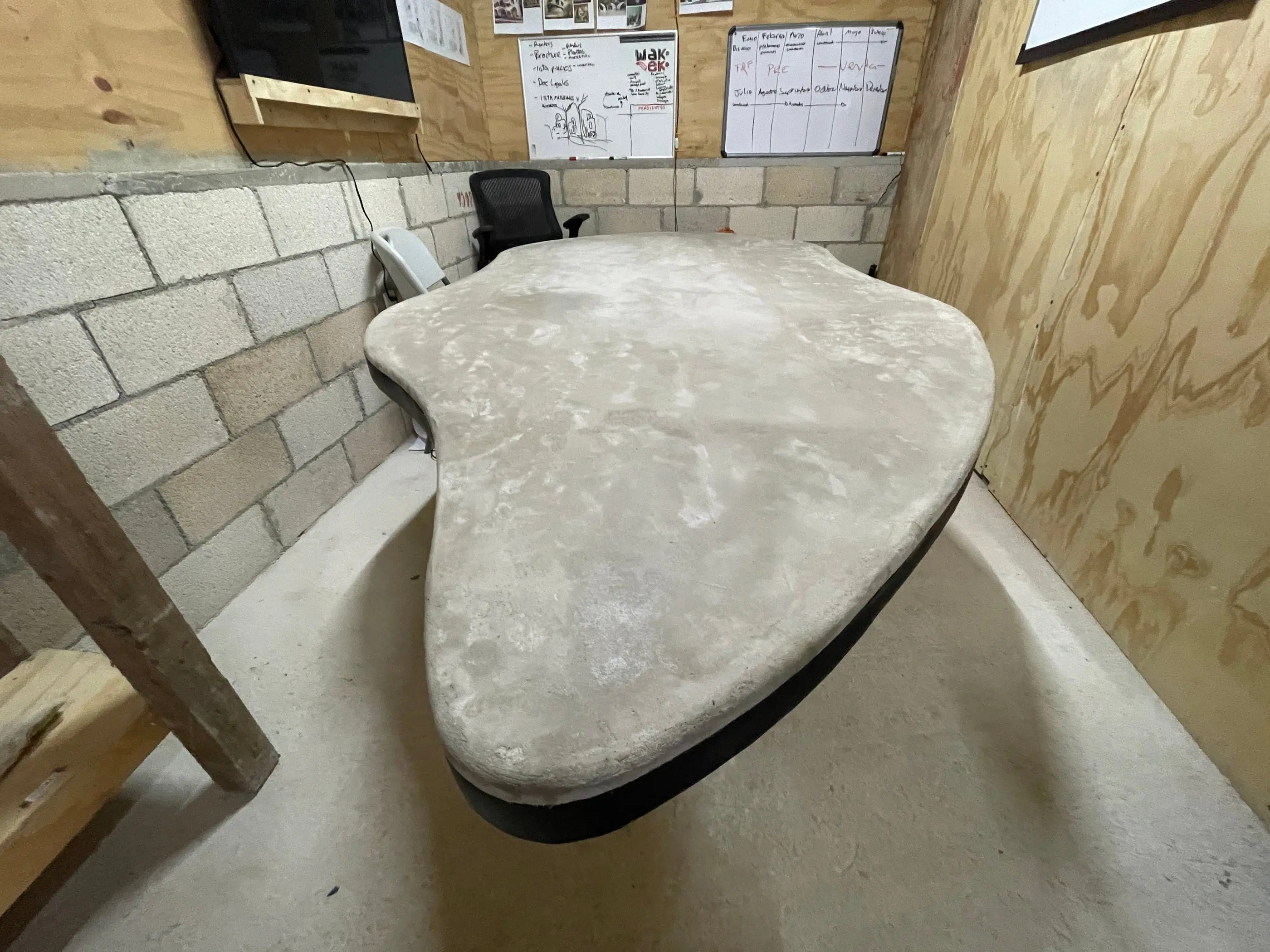 Hypha Inc. bio-mimetic desk — 16